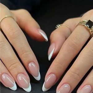 BRAND NEW - Press On French Nails